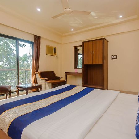 Oyo 10382 Hotel Saffron Suites Mira-Bhayandar Exterior photo